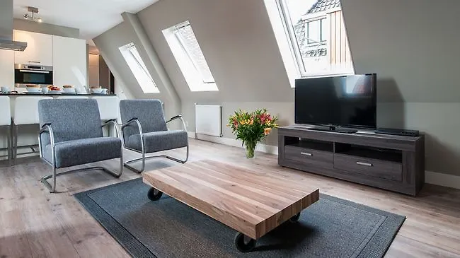 Short Group Leidseplein Museum * Amsterdam