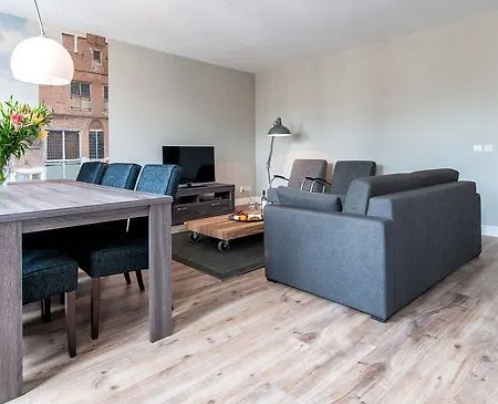 Short Group Leidseplein Museum Hotel Amsterdam